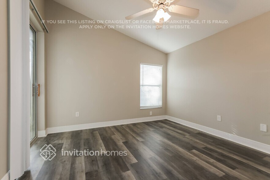 Building Photo - 513 Somerstone Dr
