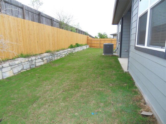 Building Photo - 14016 Lubeck Dr