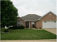 Building Photo - 614 Leisure Ln