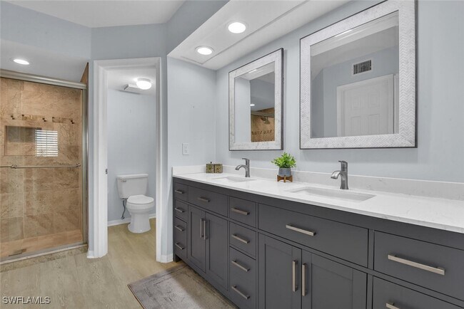 Building Photo - 9101 Vanderbilt Dr