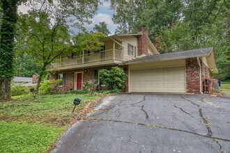 Building Photo - 105 Newton Ln