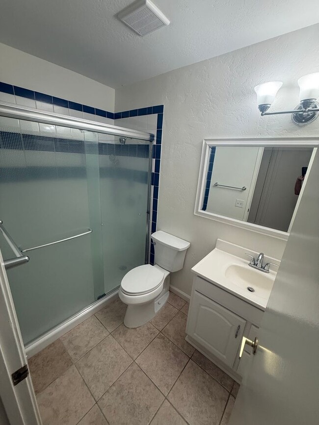 Building Photo - Available Now! Beautiful 2 Bed / 2 Bath Condo in Scripps Ranch