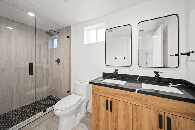 Building Photo - 6053 Craner Ave