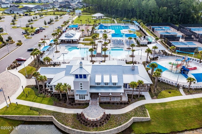 Building Photo - 121 Thistleton Wy