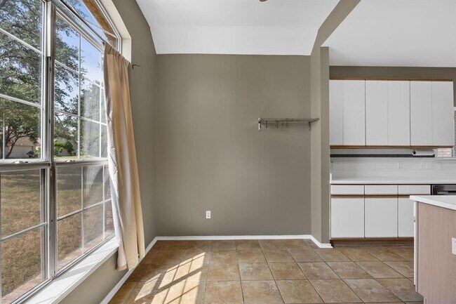 Building Photo - 8404 Tyhurst Dr
