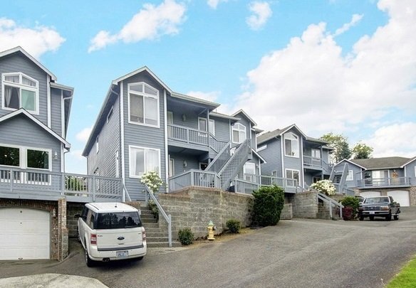 Building Photo - 2210 Grade Ave