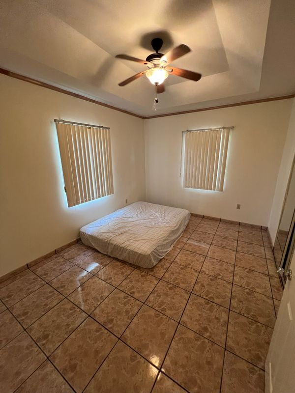 Building Photo - 2002 Mexico Ave