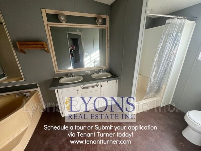 Building Photo - 503 Chamblee Dr