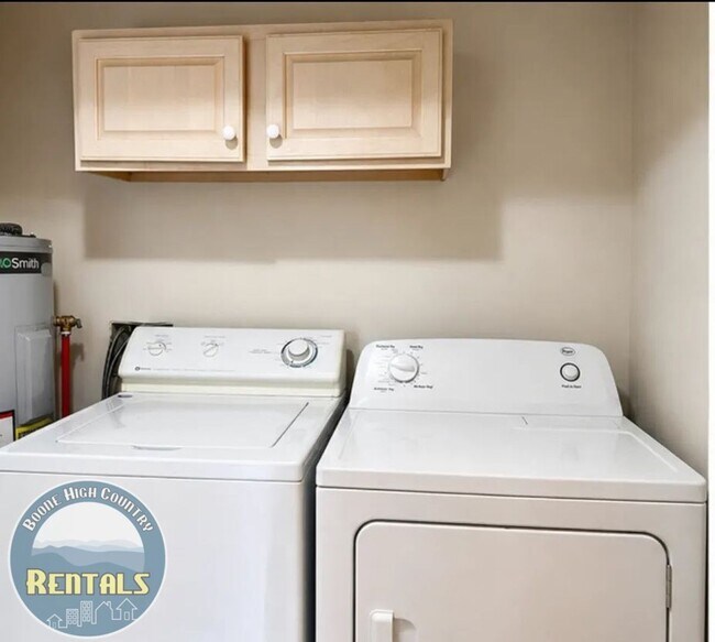 Interior Photo - 164 Boone Creek Dr