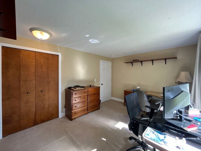 Building Photo - Country Living In The City - 3 Bedroom / 2 Bathroom Home on a Large Corner Lot