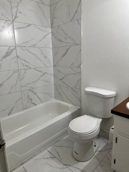 Building Photo - 415 Patrick Henry Ct