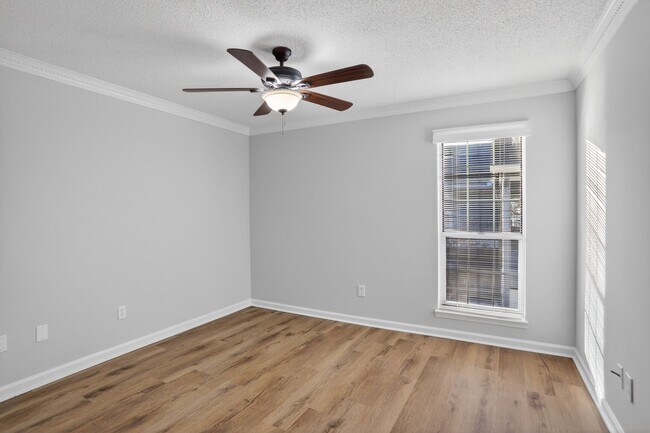 Building Photo - 534 Granville Ct