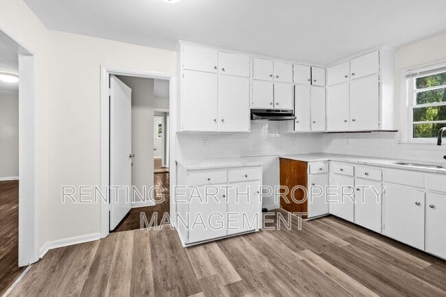Building Photo - 1128 Cardwell Ln