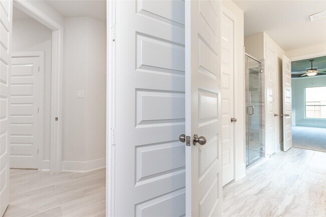 Building Photo - 30031 Aralia Dr