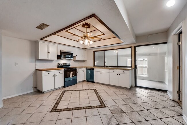 Building Photo - 3441 Flagstone Dr