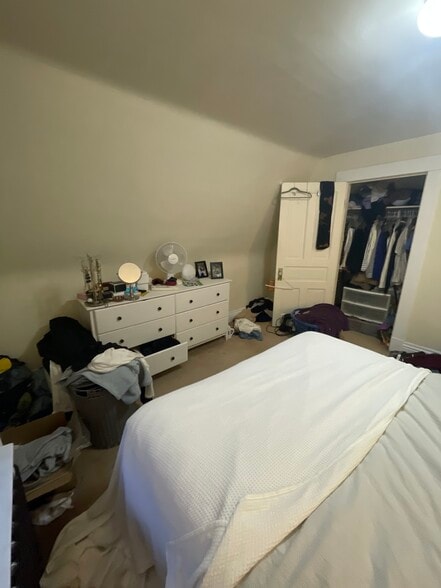 Building Photo - 563 S Ashley St