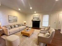 Building Photo - 1600 Pecan Chase Cir