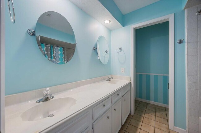 Building Photo - 11506 Wolf Run Ln