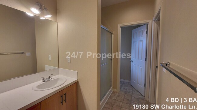 Building Photo - 29180 SW Charlotte Ln
