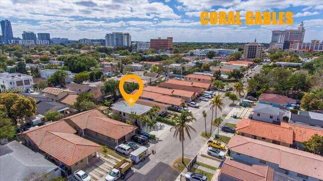 Building Photo - 3522 SW 25th St