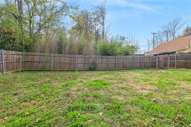 Building Photo - 1226 W Johnson St