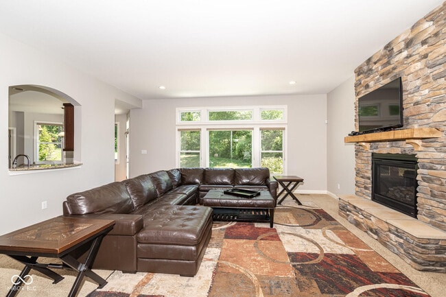 Building Photo - 10599 Geist View Dr