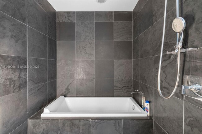 Building Photo - 900 Biscayne Blvd