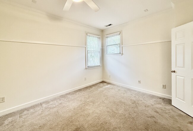 Building Photo - 402 Presque Isle Ln