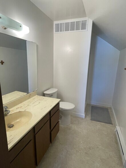 bathroom - N5069 County Road V