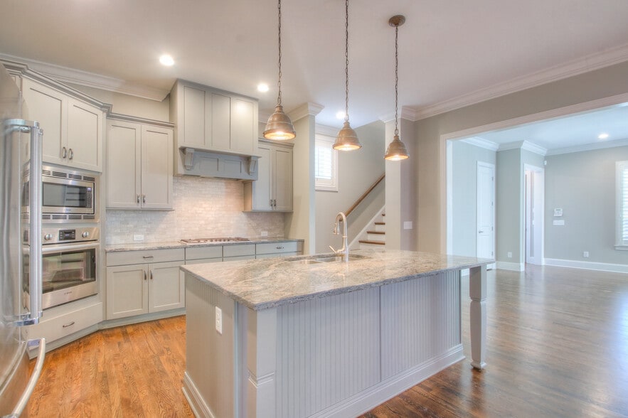 Building Photo - 9112 Keats St