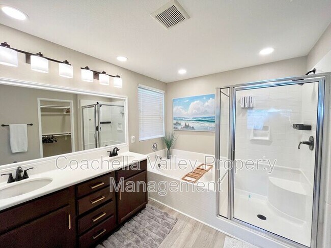 Building Photo - 84131 Azzura Way