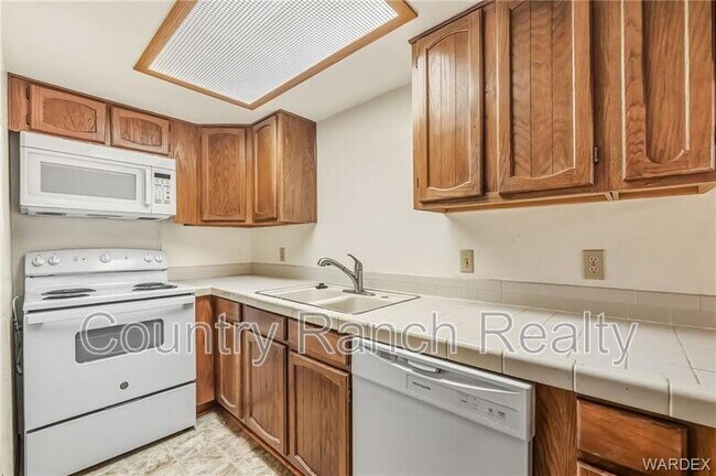 Building Photo - 454 Riverfront Dr