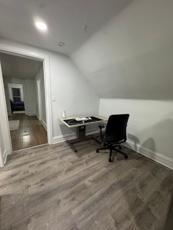 Building Photo - 3111 N Clifton Ave