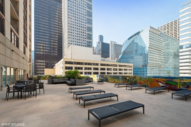 Building Photo - 200 N Dearborn St