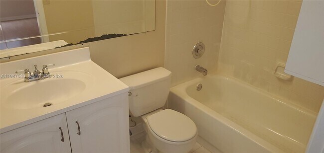 Building Photo - 1103 Coral Club Dr