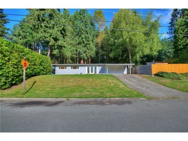 Building Photo - 3BR/1BA Single Family House - Bellevue