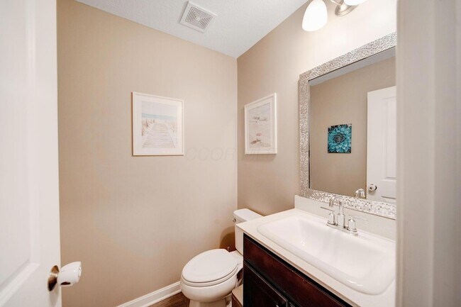 Building Photo - 7181 Fenwick St NW