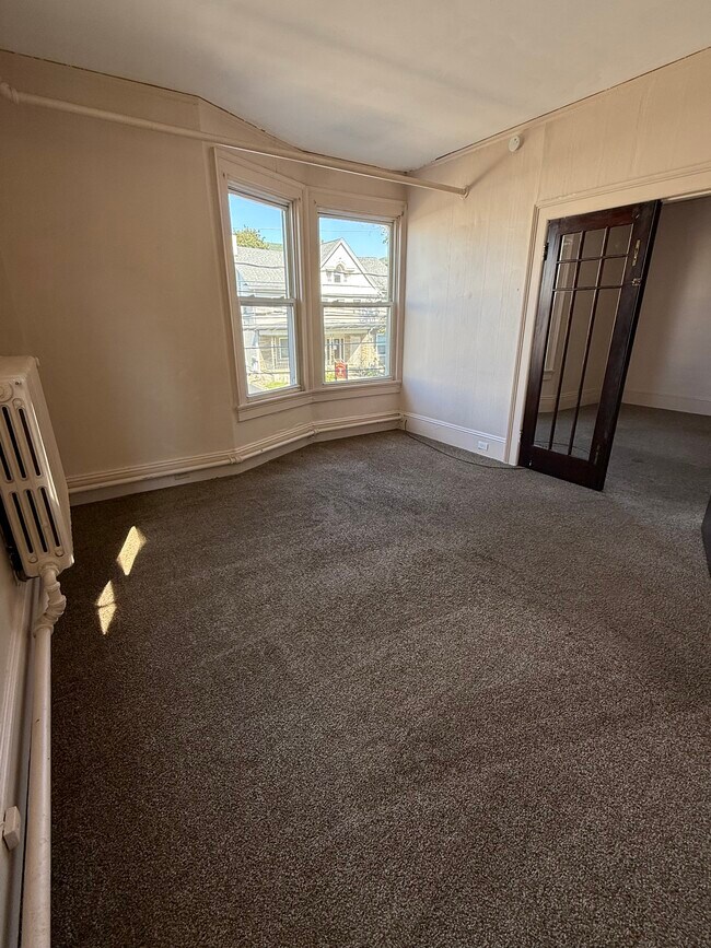 Building Photo - 1829 Main Street-3