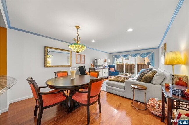 Building Photo - 303 Ellery Ct