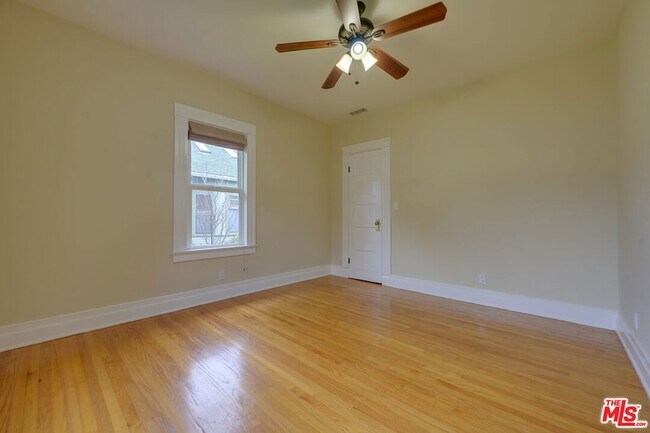Building Photo - 1328 10th St