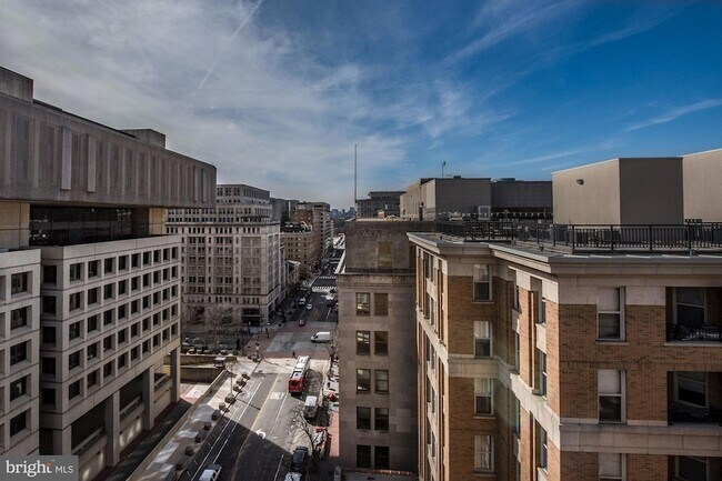 Building Photo - 915 E Street NW Unit 1001