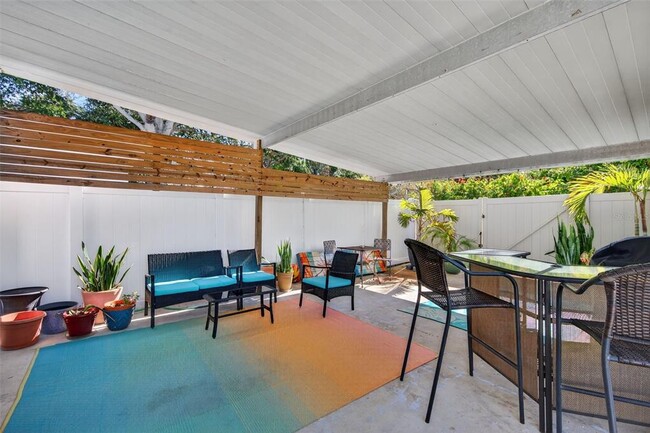 Building Photo - 2444 34th Ave N