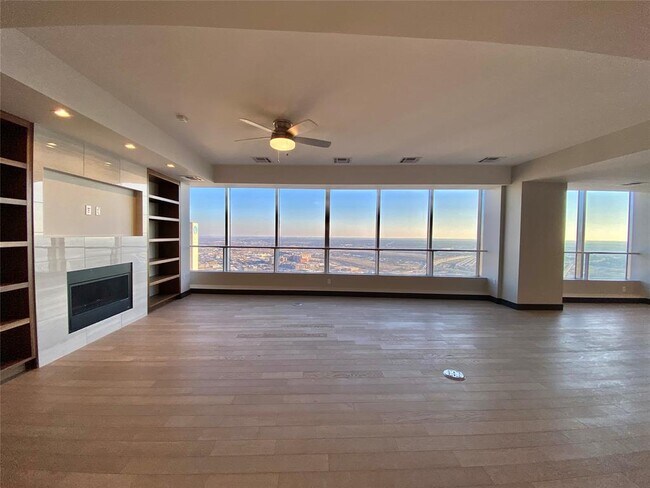 Building Photo - 1402 Elm St