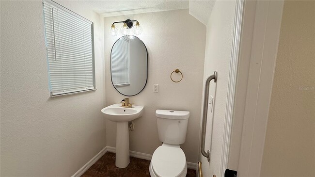 Building Photo - 2568 Aventurine St