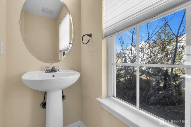 Building Photo - 63 Giera Ct