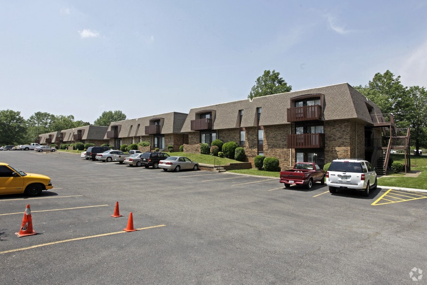Cambridge Square Apartments - Cambridge Square