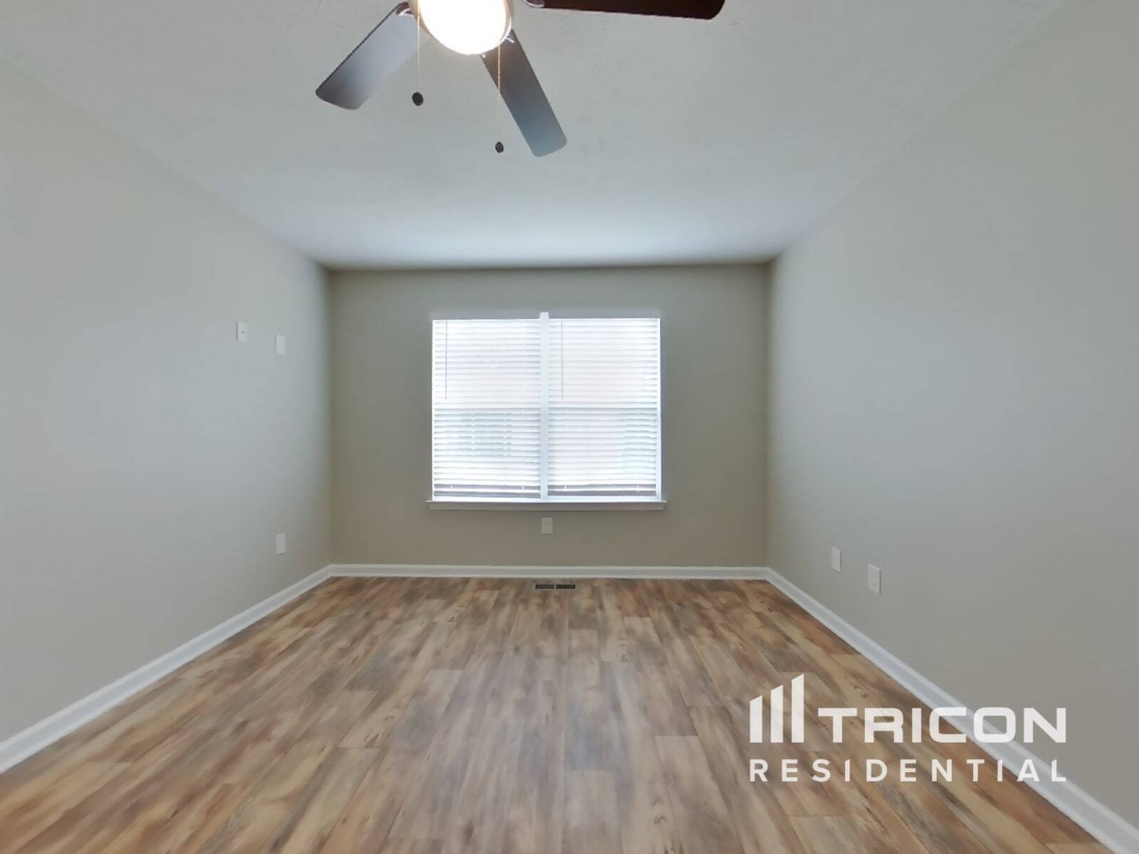 Building Photo - 934 Canyon Creek Dr