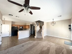 Building Photo - 102 S Pointe Way