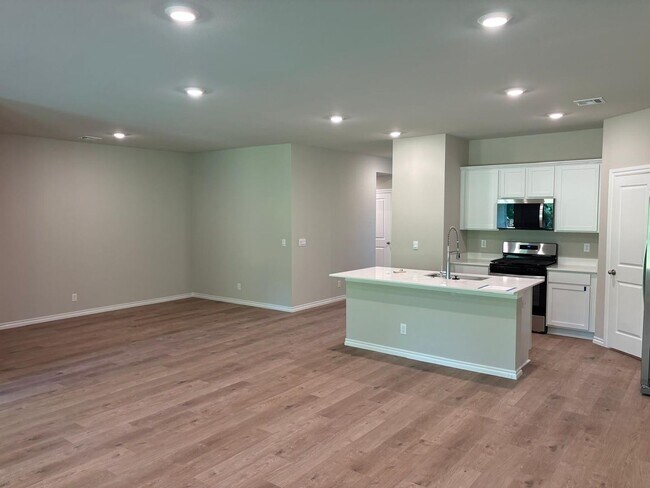 Building Photo - Brand New D.R. Horton Home in Bixby - 4 Be...