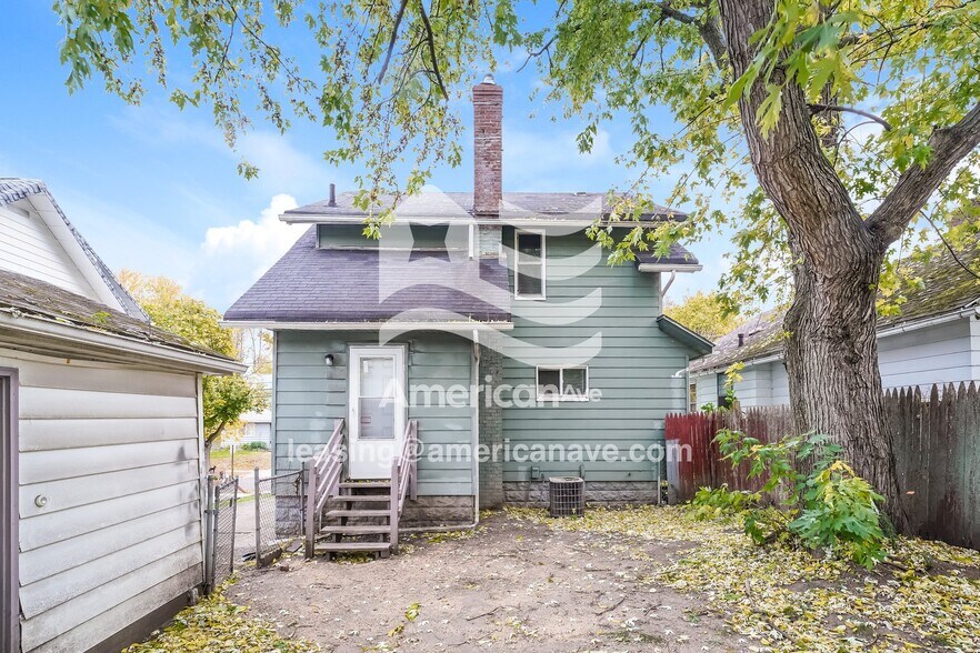 Building Photo - 1300 Brandon Ave